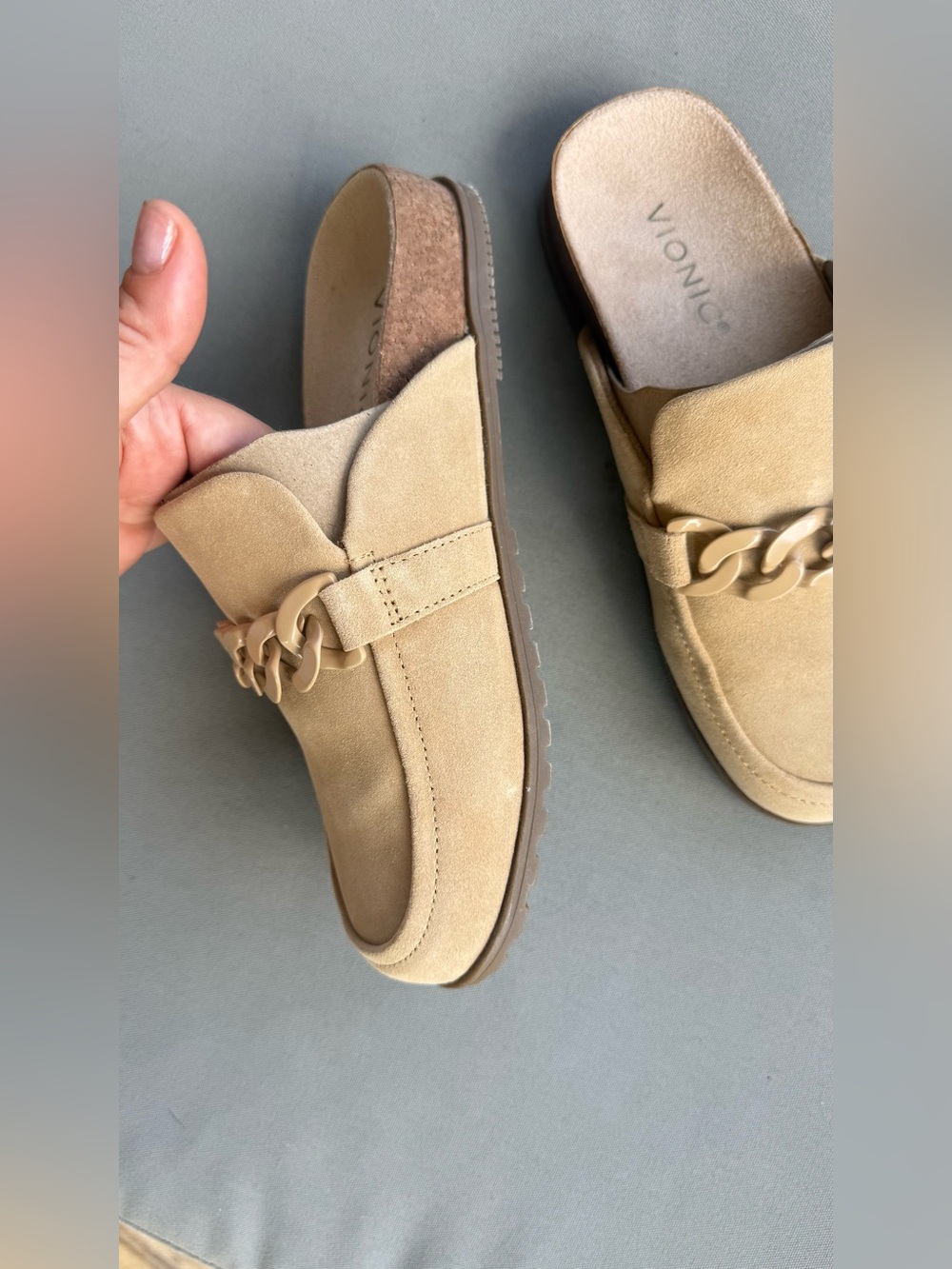 Vionic Georgie Chain Mule Loafers Beige Suede Comfort Slip On Shoes US 6 New - Picture 2 of 6